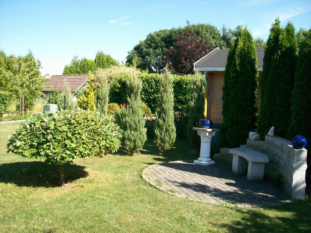 Gastehaus „Haus Am Hahnenberg“ Bed and Breakfast Marmagen Buitenkant foto