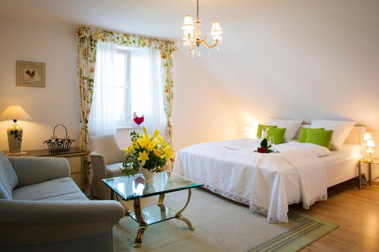 Gastehaus „Haus Am Hahnenberg“ Bed and Breakfast Marmagen Buitenkant foto